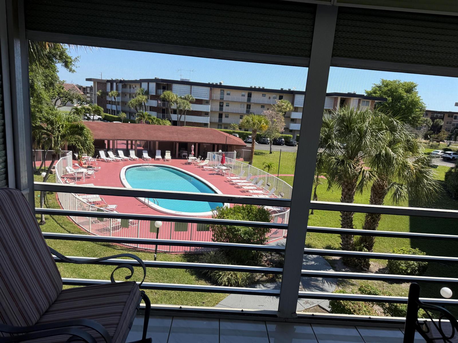 2861 NW 47th Terrace # 304b, Lauderdale Lakes FL 33313