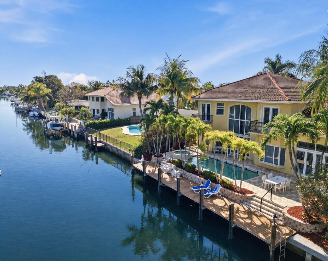 2221 NE 48th Court, Lighthouse Point FL 33064