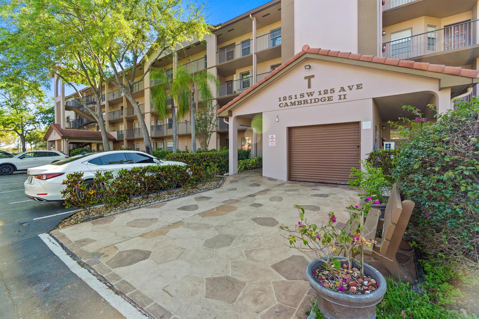 1251 SW 125th Avenue # 105t, Pembroke Pines FL 33027