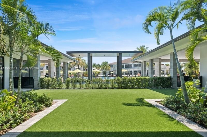 Miami, FL