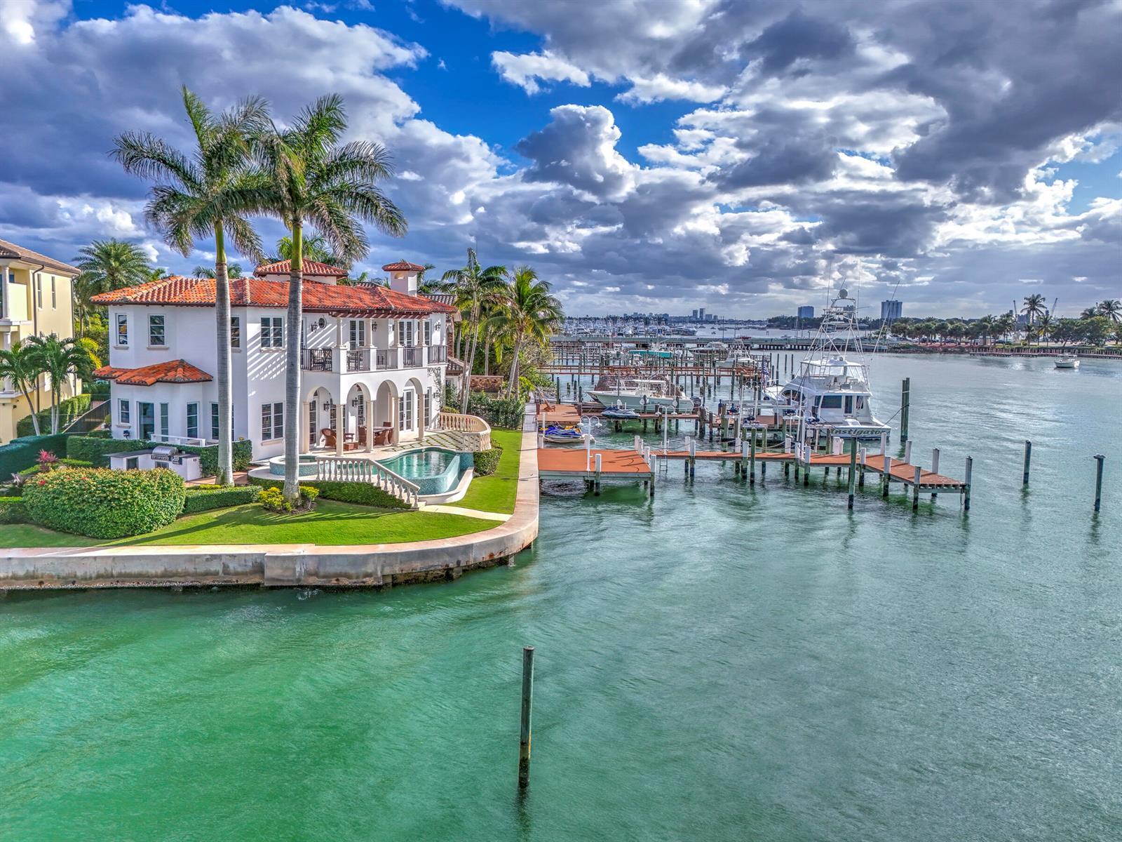 2775 Lake Drive, Singer Island FL 33404