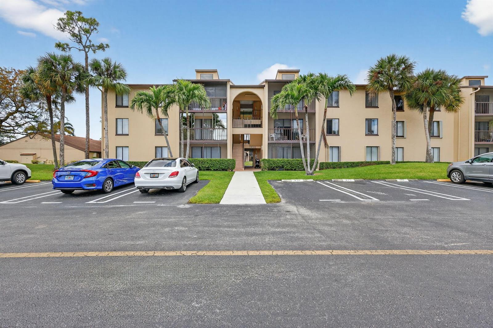 624 Sea Pine Way # B3, FL 33415