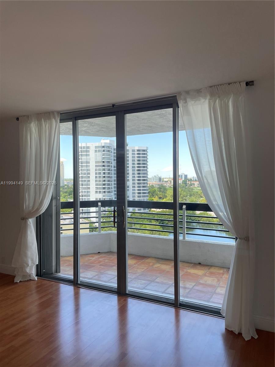 3530 Mystic Pointe Dr # 1509, Aventura FL 33180