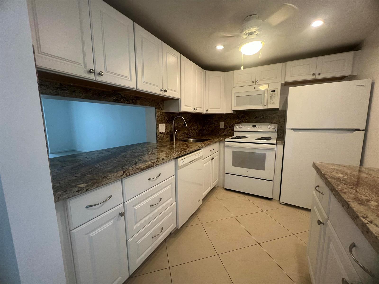 2615 NE 3rd Court # 213, Boynton Beach FL 33435
