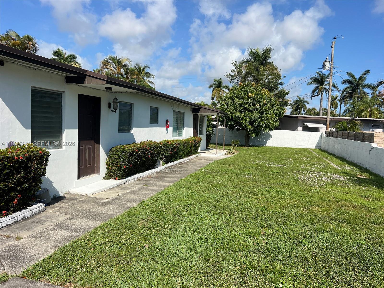 809 NE 2nd St # 2, Hallandale Beach FL 33009
