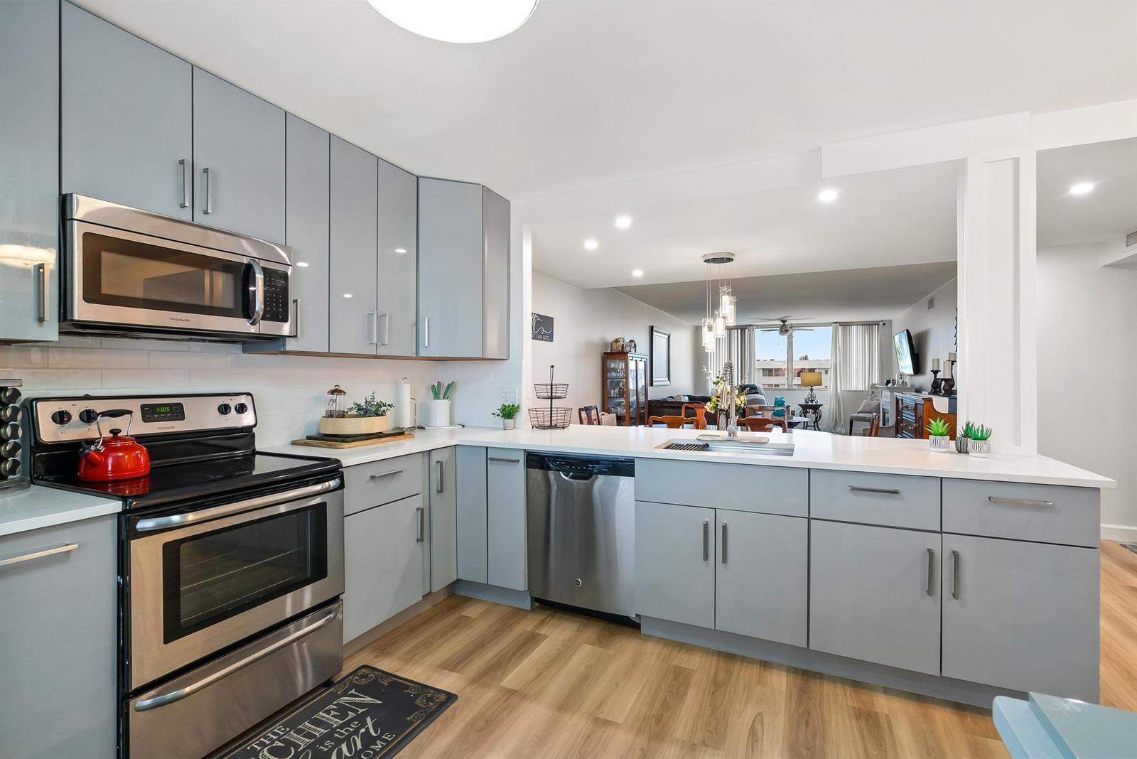 6698 10th Avenue N # 408, FL 33467