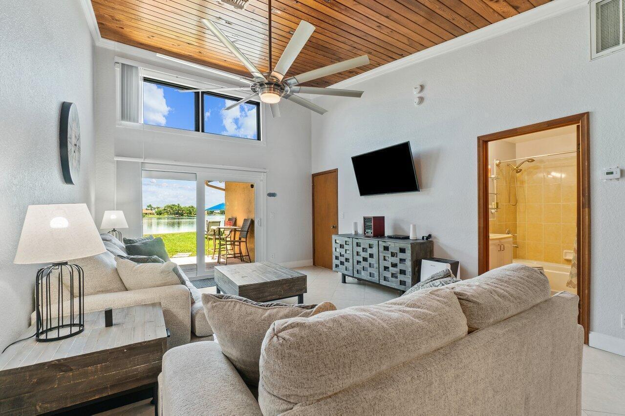12542 Westhampton Circle, Wellington FL 33414