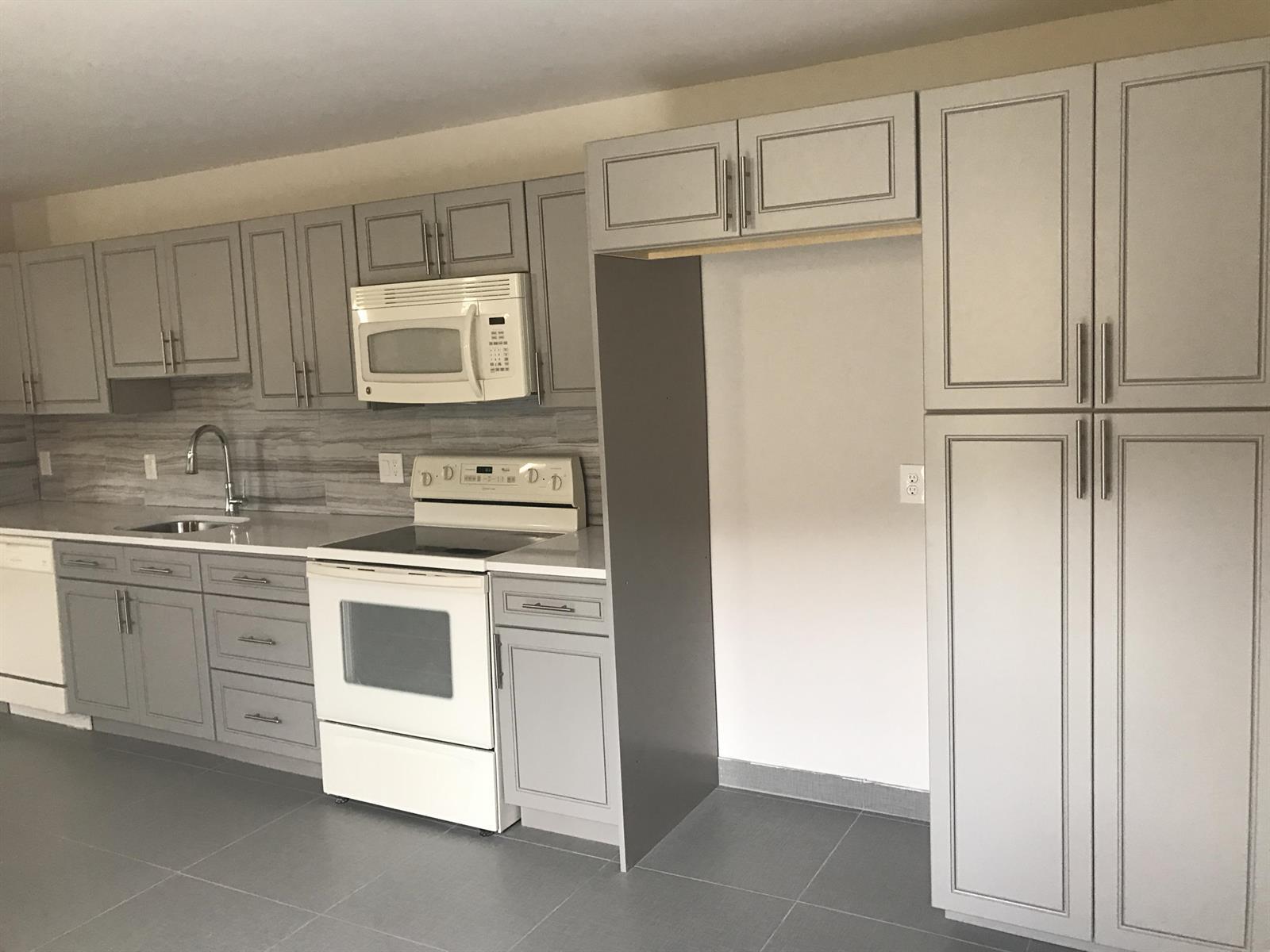 142 SW 8th Avenue Apt D, Delray Beach FL 33444