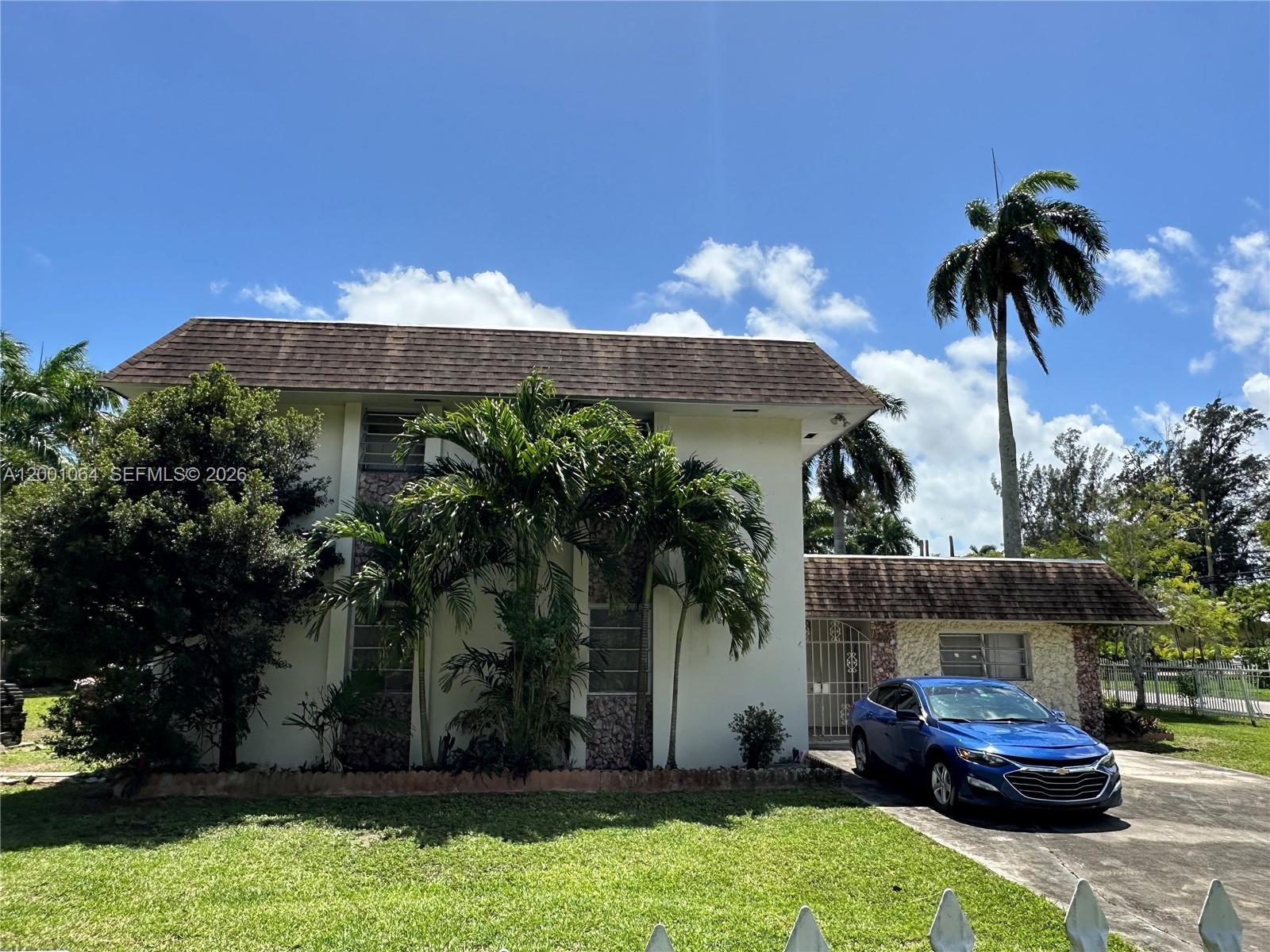 200 NE 158th St, Miami FL 33162