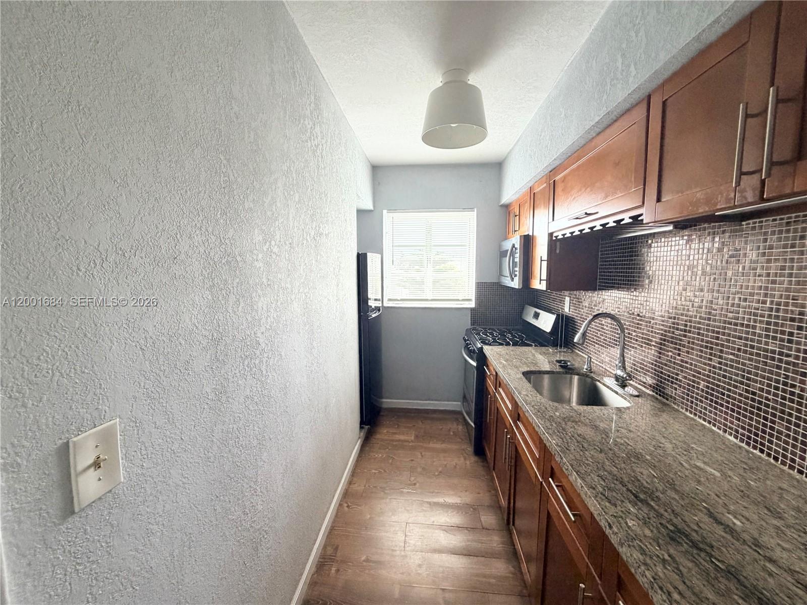 620 84th St # 25, Miami Beach FL 33141