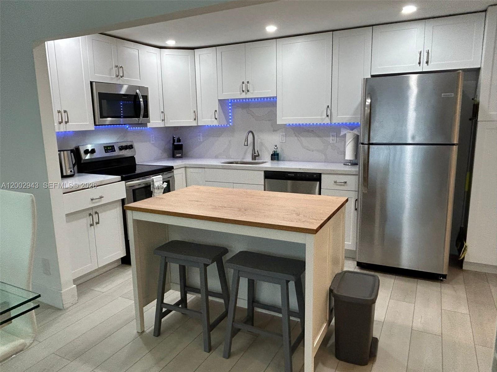 19390 Collins Ave # 118, Sunny Isles Beach FL 33160