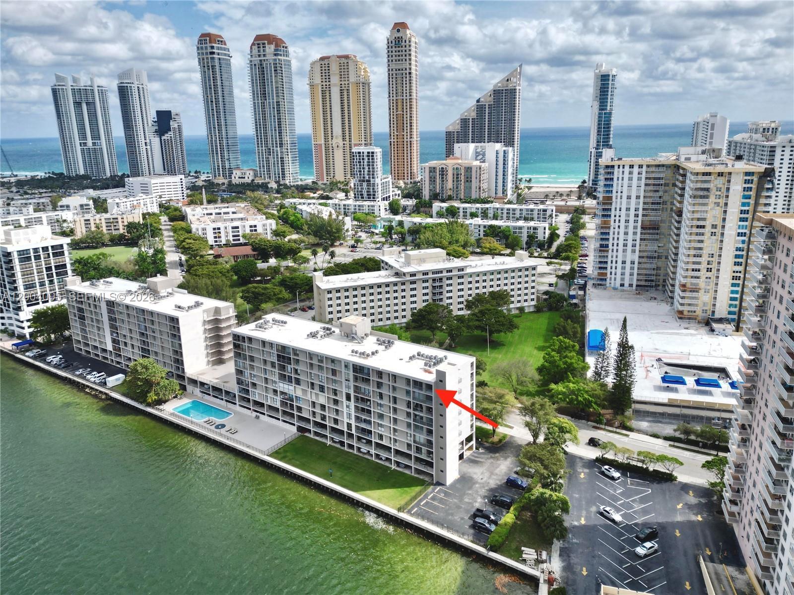 17500 N Bay Rd # S907, Sunny Isles Beach FL 33160