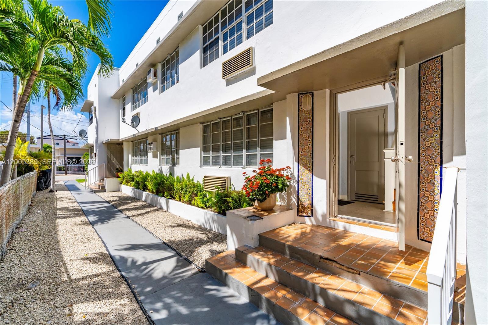 7633 Dickens Ave # 2, Miami Beach FL 33141
