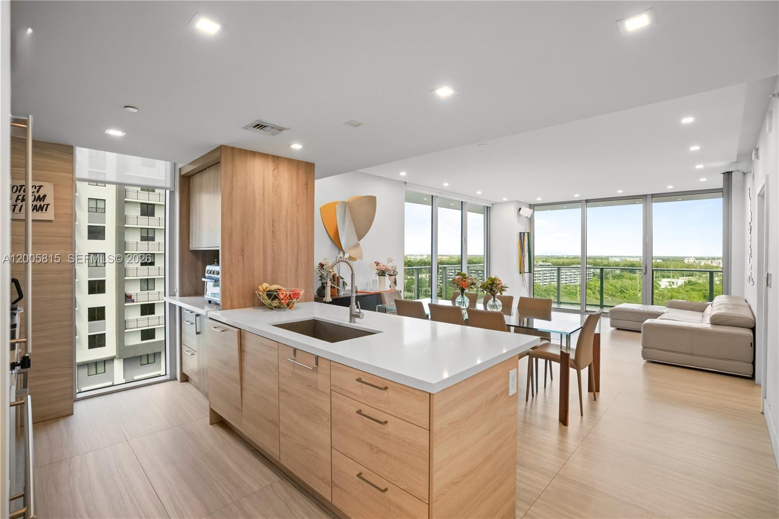 16385 NE Biscayne Blvd, North Miami Beach FL 33160