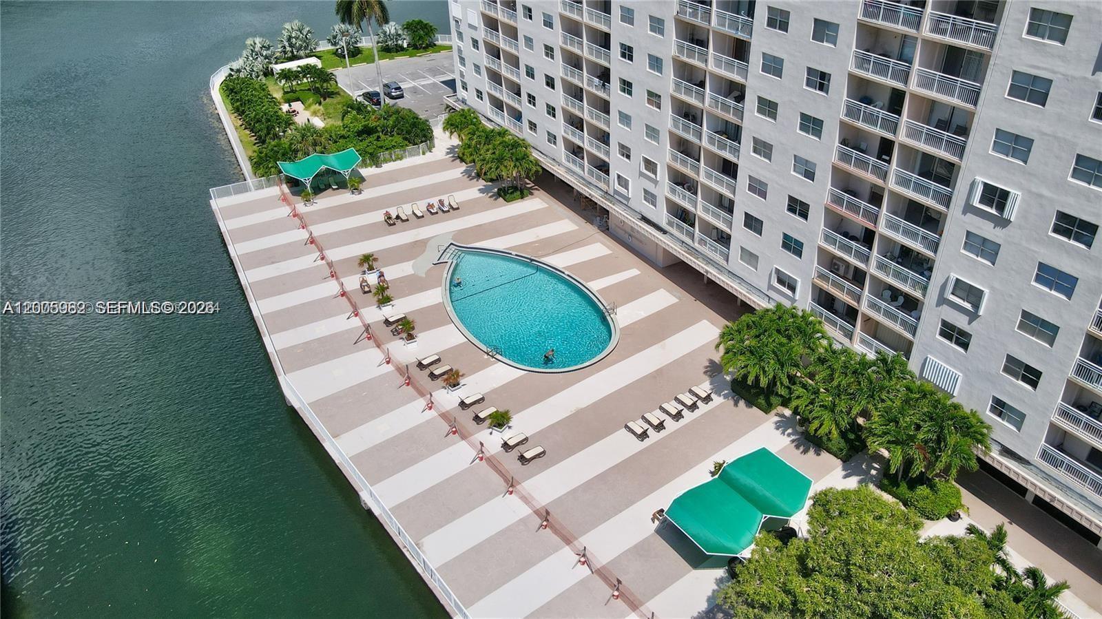 400 Kings Point Dr # 331, Sunny Isles Beach FL 33160