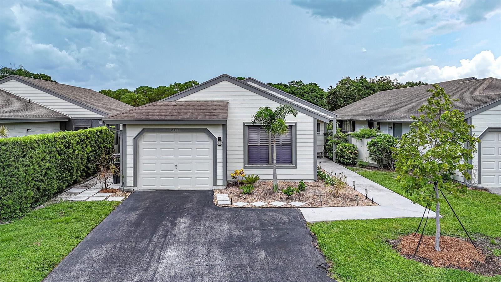 2514 Bedford Mews Drive, Wellington FL 33414