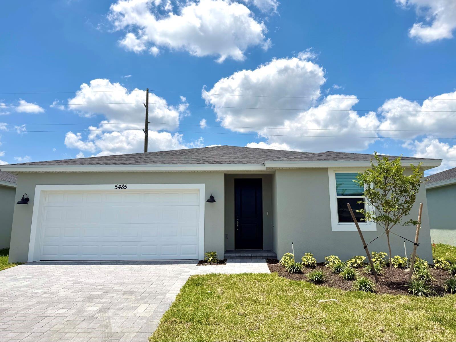 5485 Hampton Park Circle, Vero Beach FL 32966