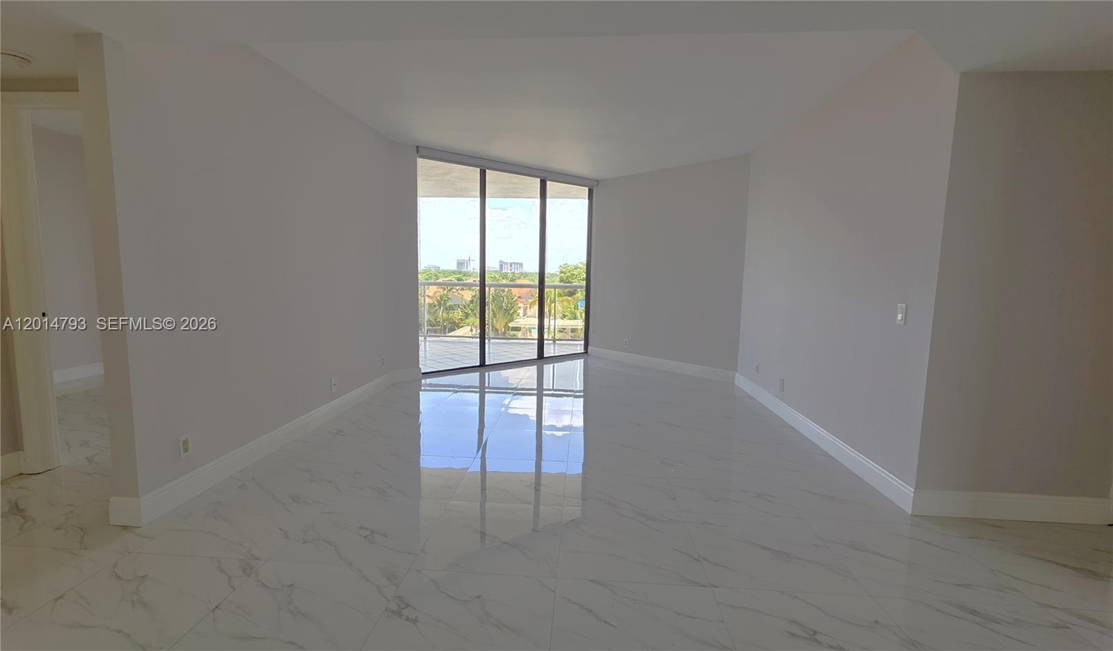 3610 Yacht Club Dr # 615, Aventura FL 33180