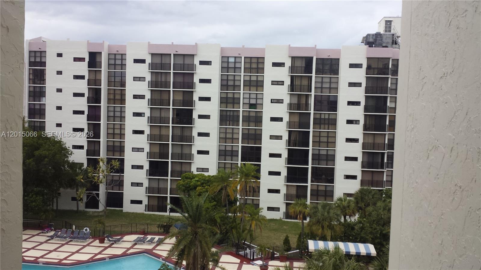 16909 N Bay Rd # 914, Sunny Isles Beach FL 33160
