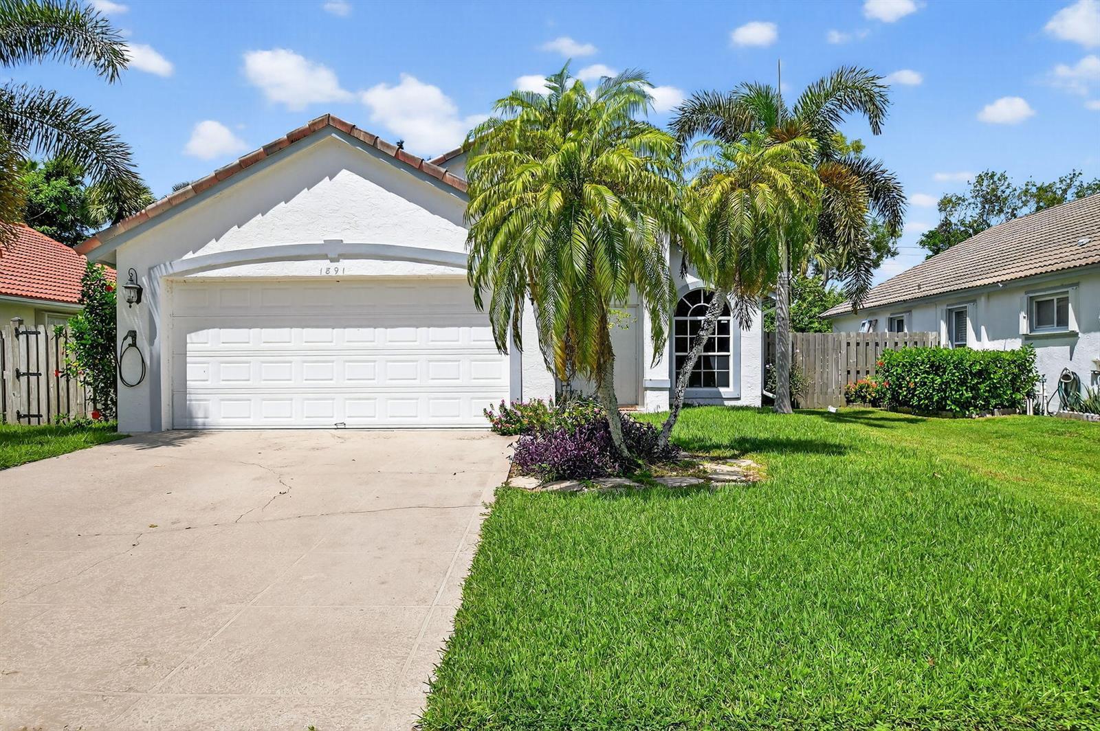 1891 Oak Berry Circle, Wellington FL 33414