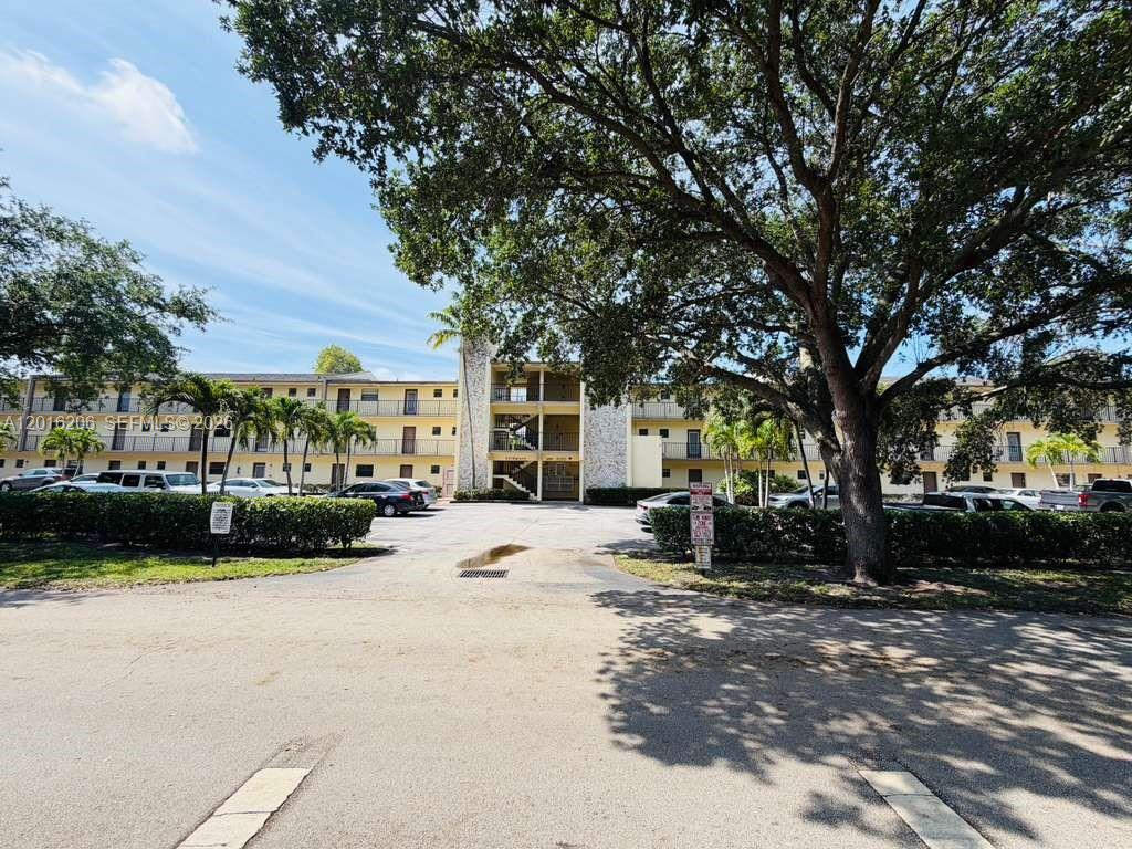 9150 NW 38th Dr # 301, Coral Springs FL 33065