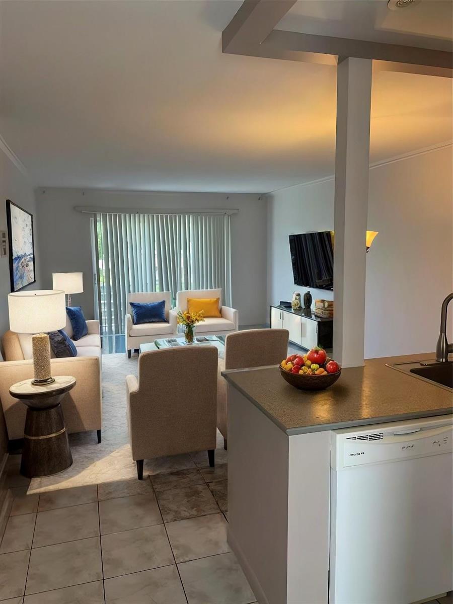 4421 NW 16th Street # G211, Lauderhill FL 33313