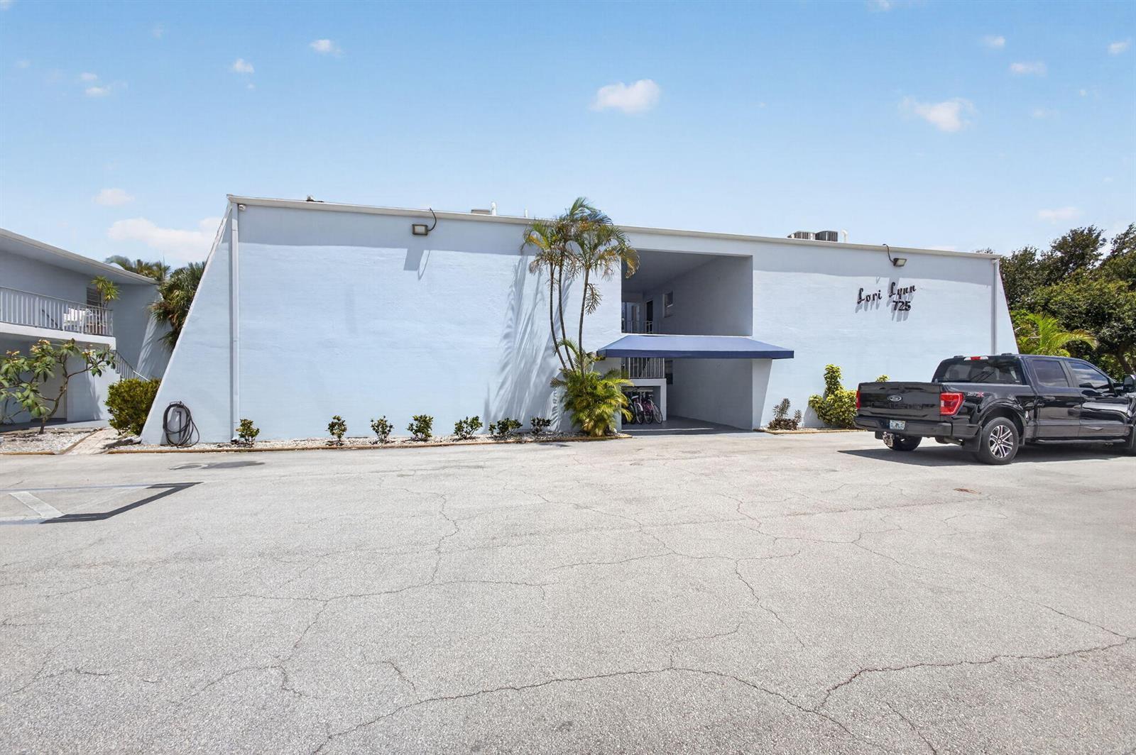 725 Hummingbird Way # 109, North Palm Beach FL 33408