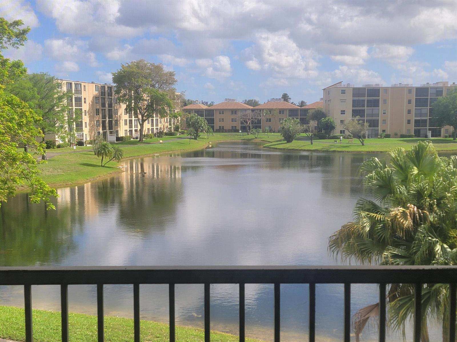 7900 NW 50th Street # 304, Lauderhill FL 33351