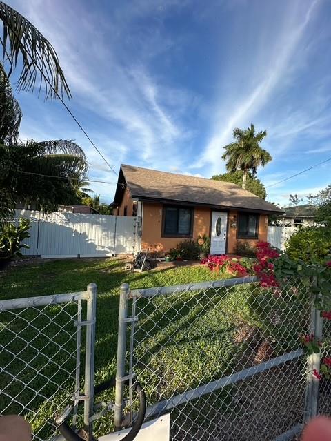 320 NW 2nd St, Florida City FL 33034