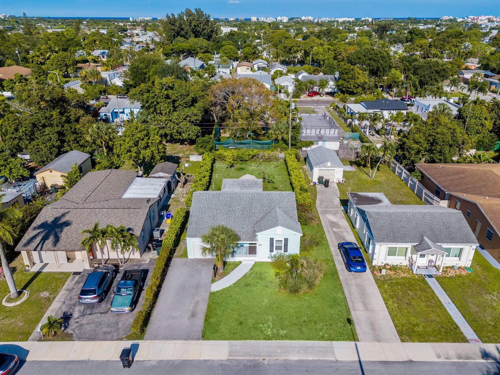 620 N B Street, FL 33460