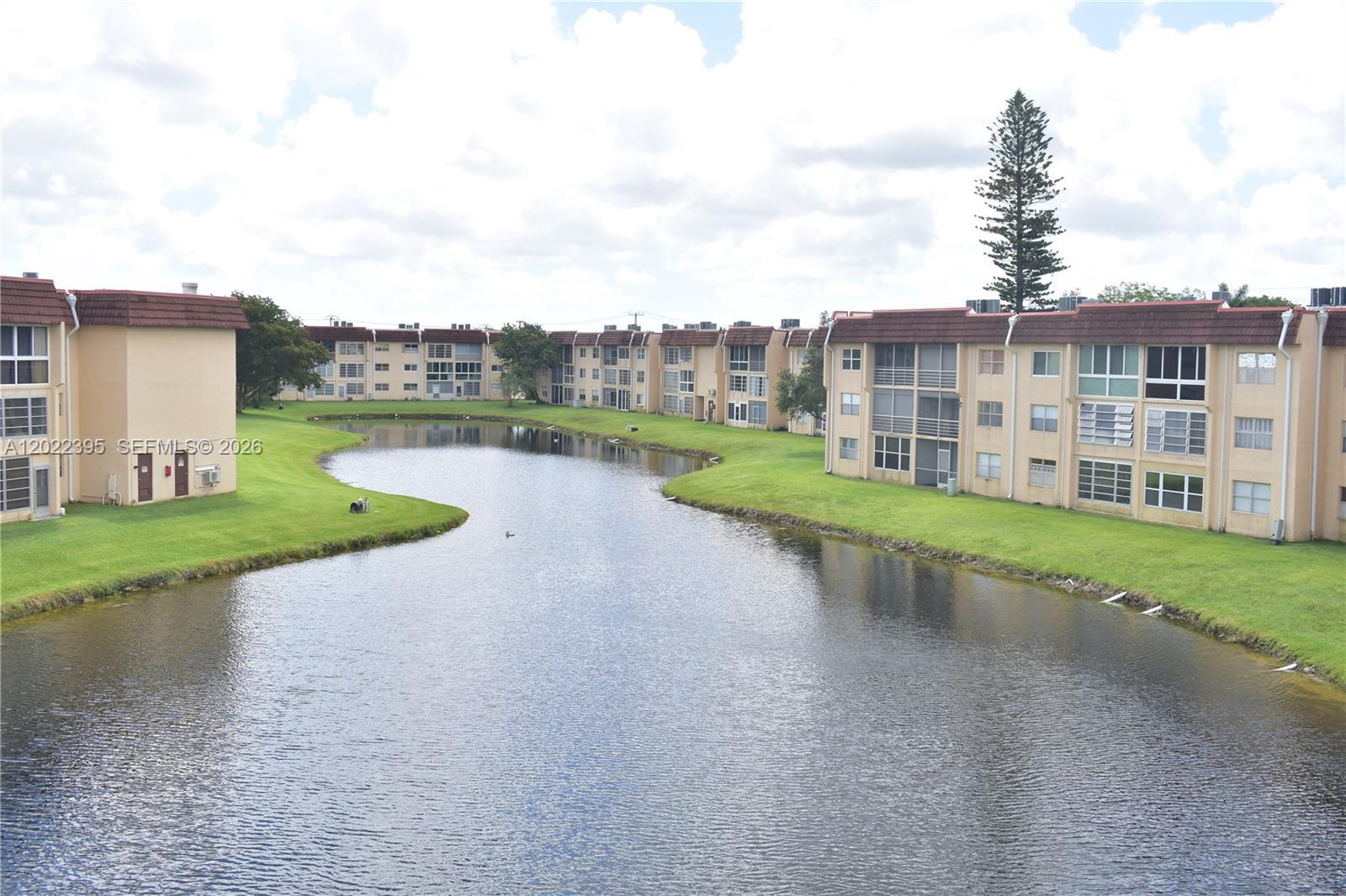 8861 Sunrise Lakes Blvd # 305, Sunrise FL 33322