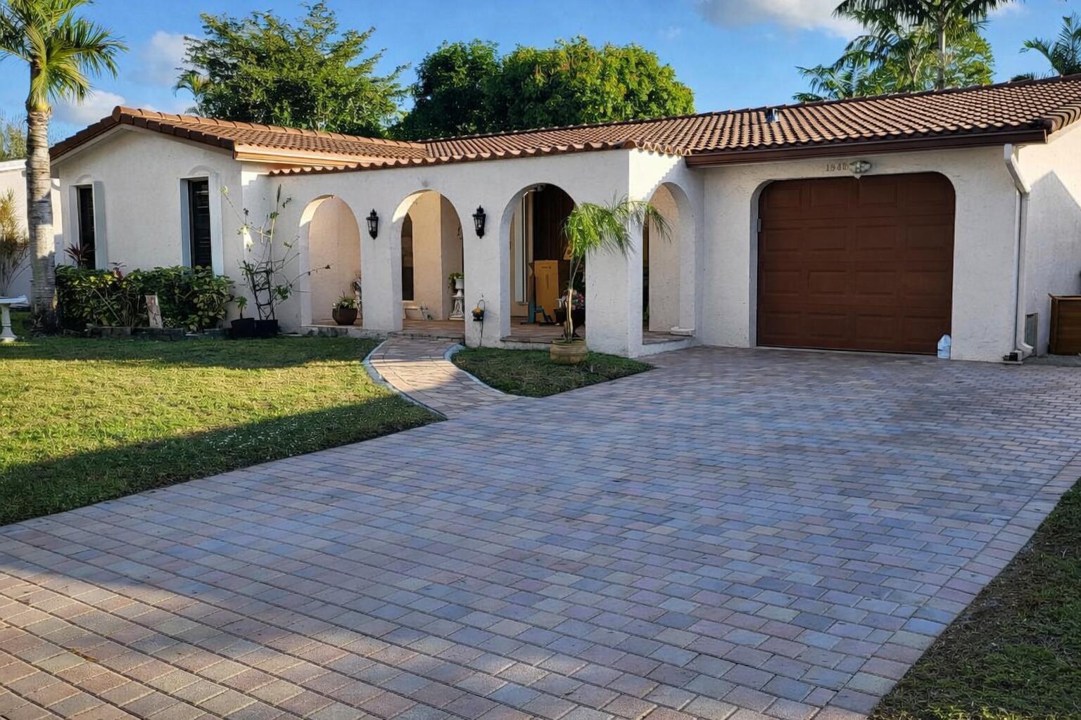 10478 NW 4th Street, Plantation FL 33324