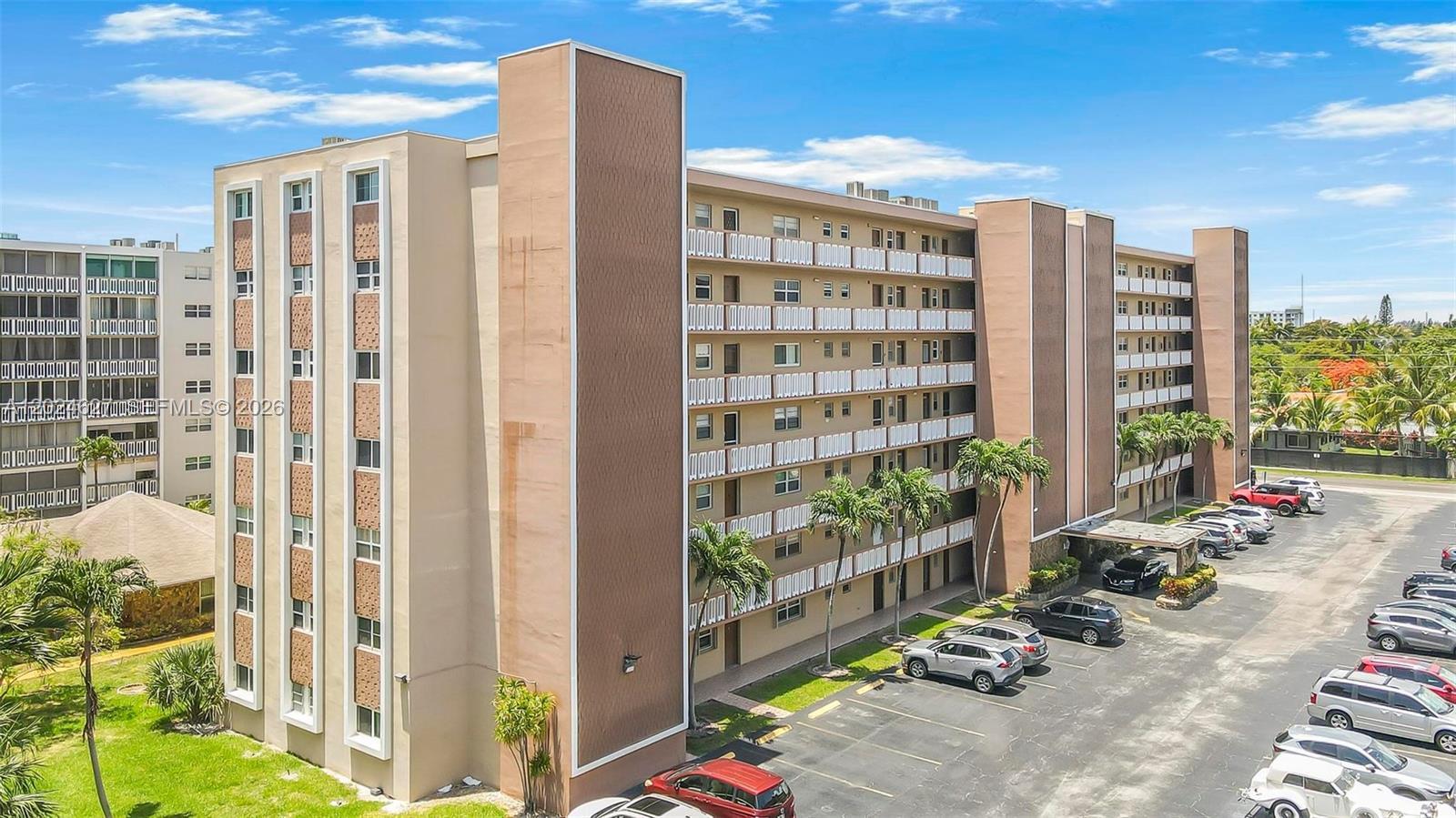 500 NE 12th Ave # 407, Hallandale Beach FL 33009