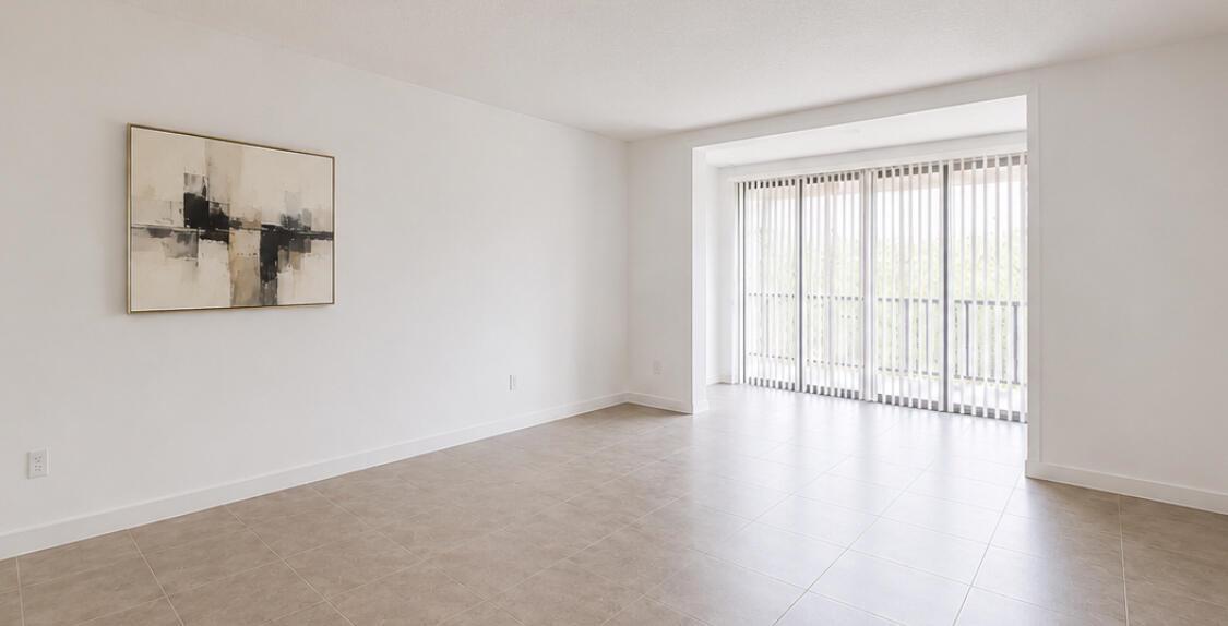 3740 Inverrary Drive # 3g, Lauderhill FL 33319