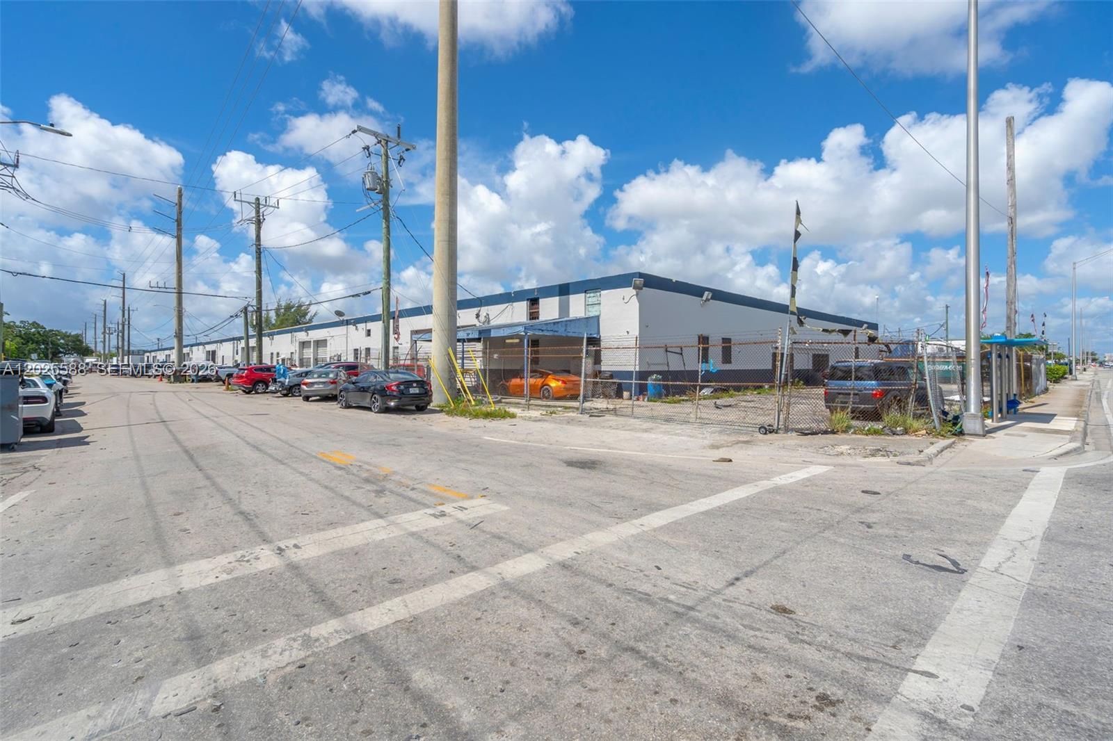 3500 NW 54th St # 5304, Miami FL 33142