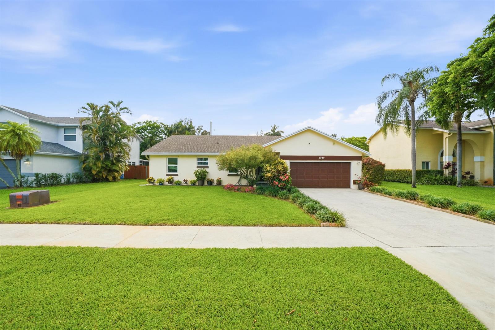 5787 SW 57th Way, Davie FL 33314