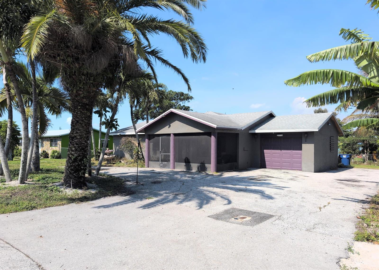 455 Janice Avenue, South Bay FL 33493