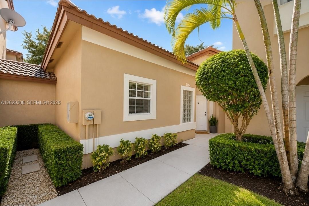 16143 Emerald Cove Rd, Weston FL 33331
