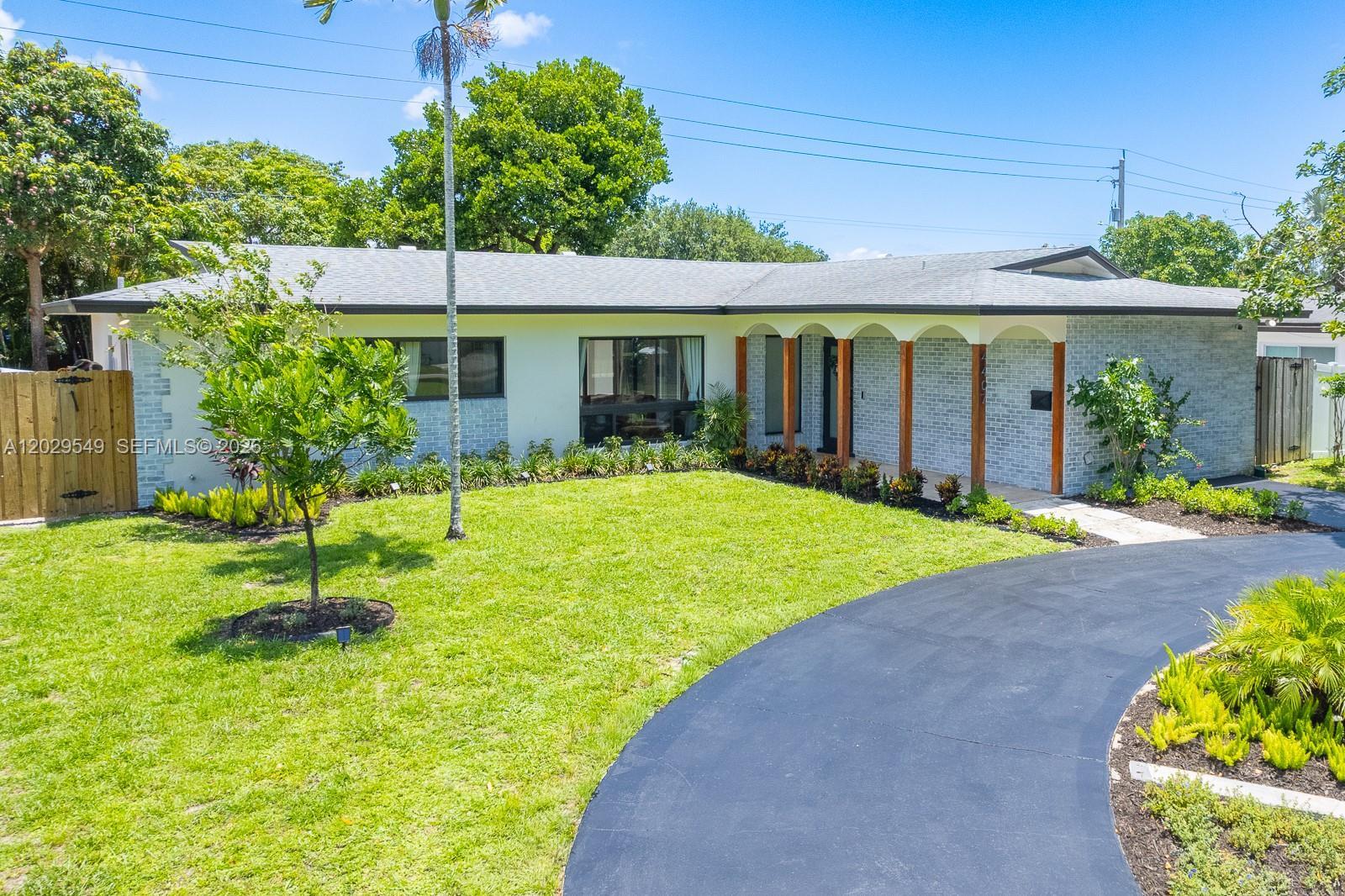 4407 W Park Rd, Hollywood FL 33021