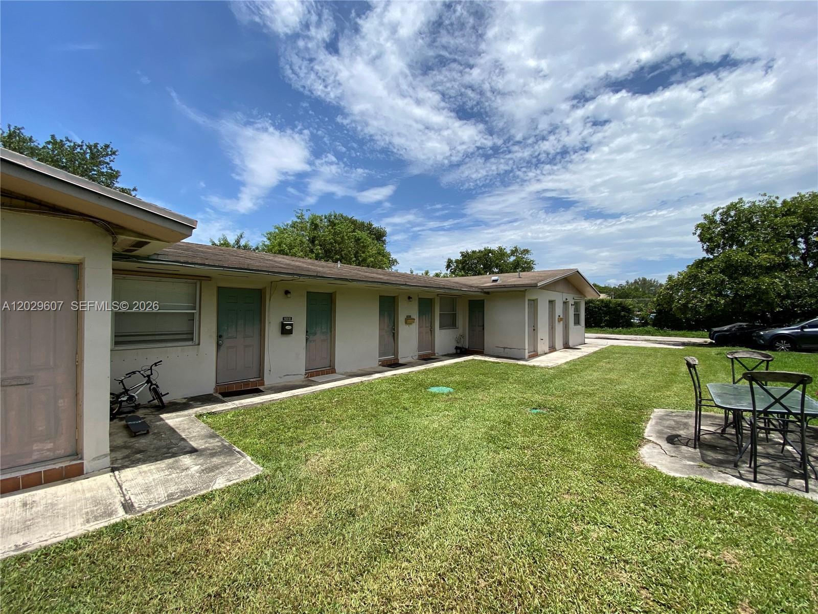 2400 NE 188th St # 2404, Miami FL 33180