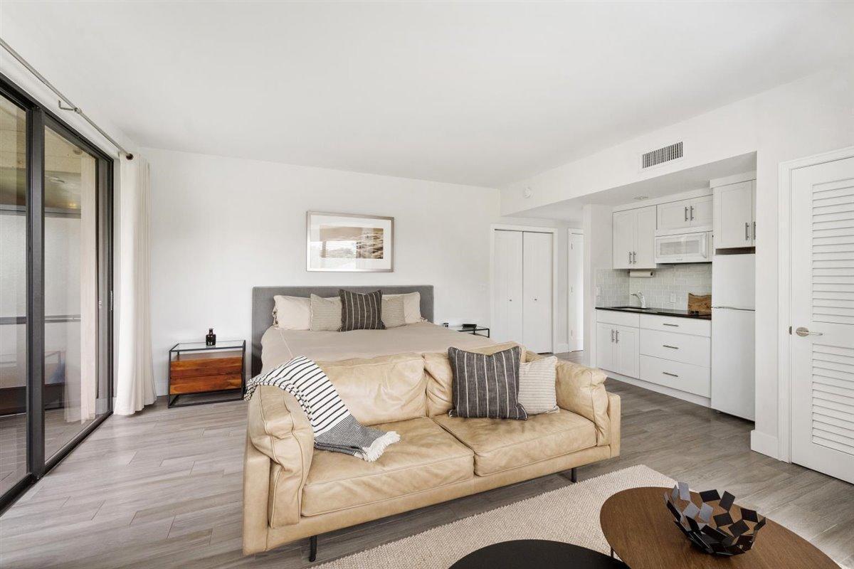 11818 Pebblewood Drive # D201, Wellington FL 33414