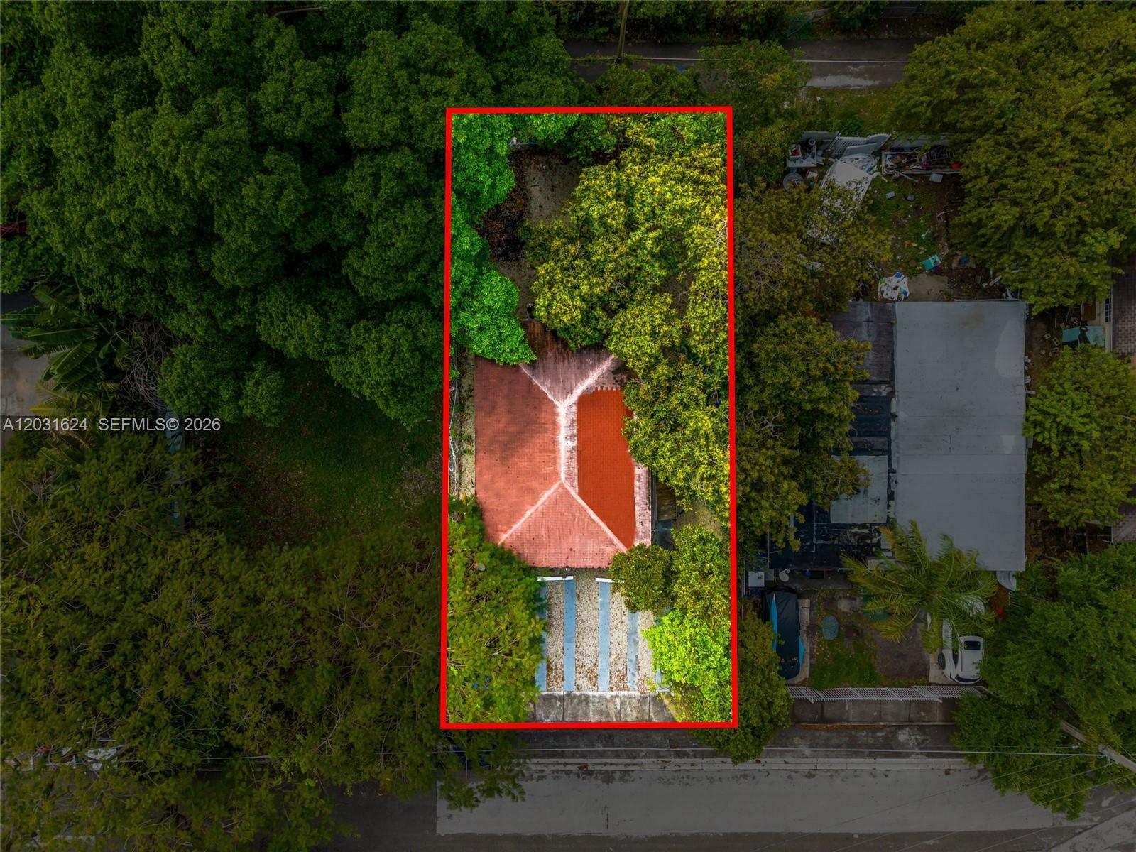 270 NW 35th St, Miami FL 33127