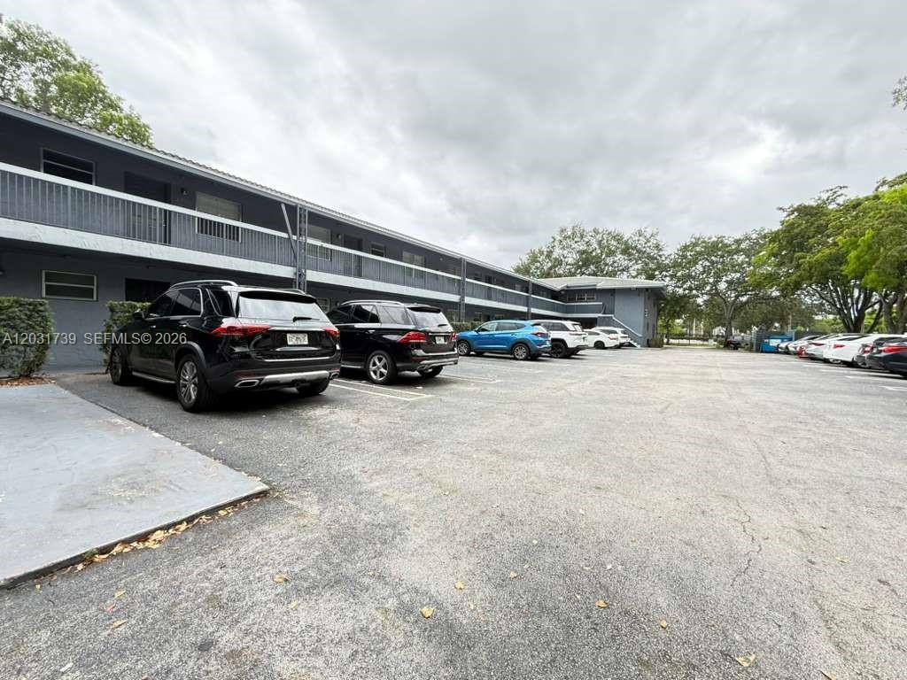 8982 W Sample Rd # 204, Coral Springs FL 33065