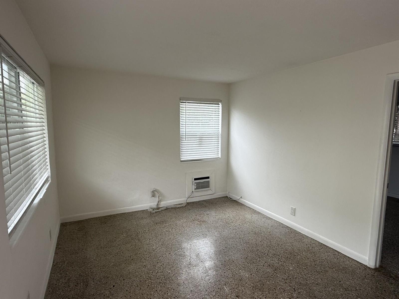 1118 N H Street # 4, FL 33460