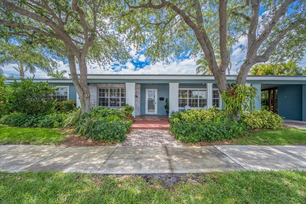 2201 N Lakeside Drive, FL 33460