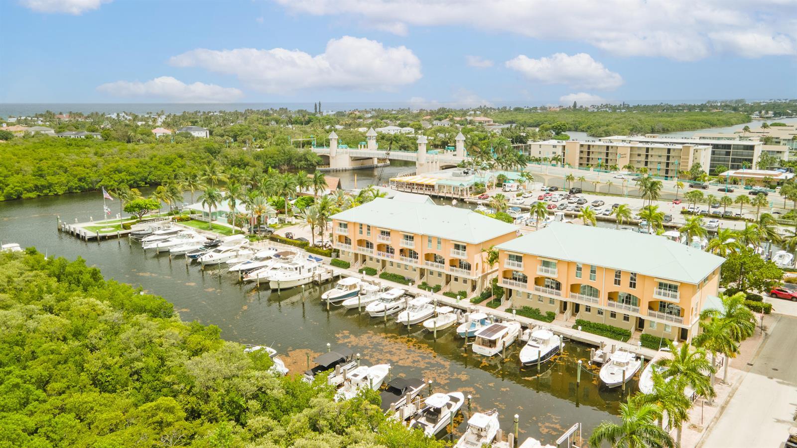 643 Casa Loma Boulevard, Boynton Beach FL 33435