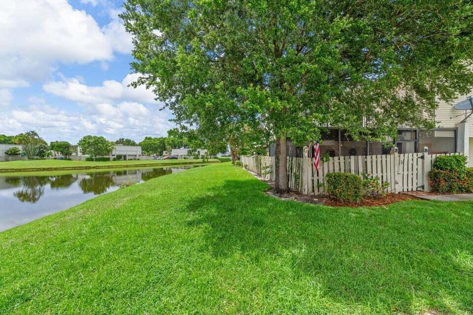 1608 Shaker Circle, Wellington FL 33414