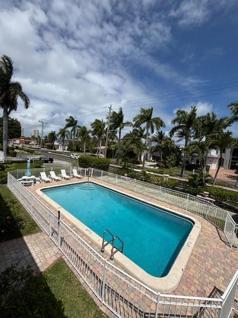 500 Layne Blvd # 20, Hallandale Beach FL 33009