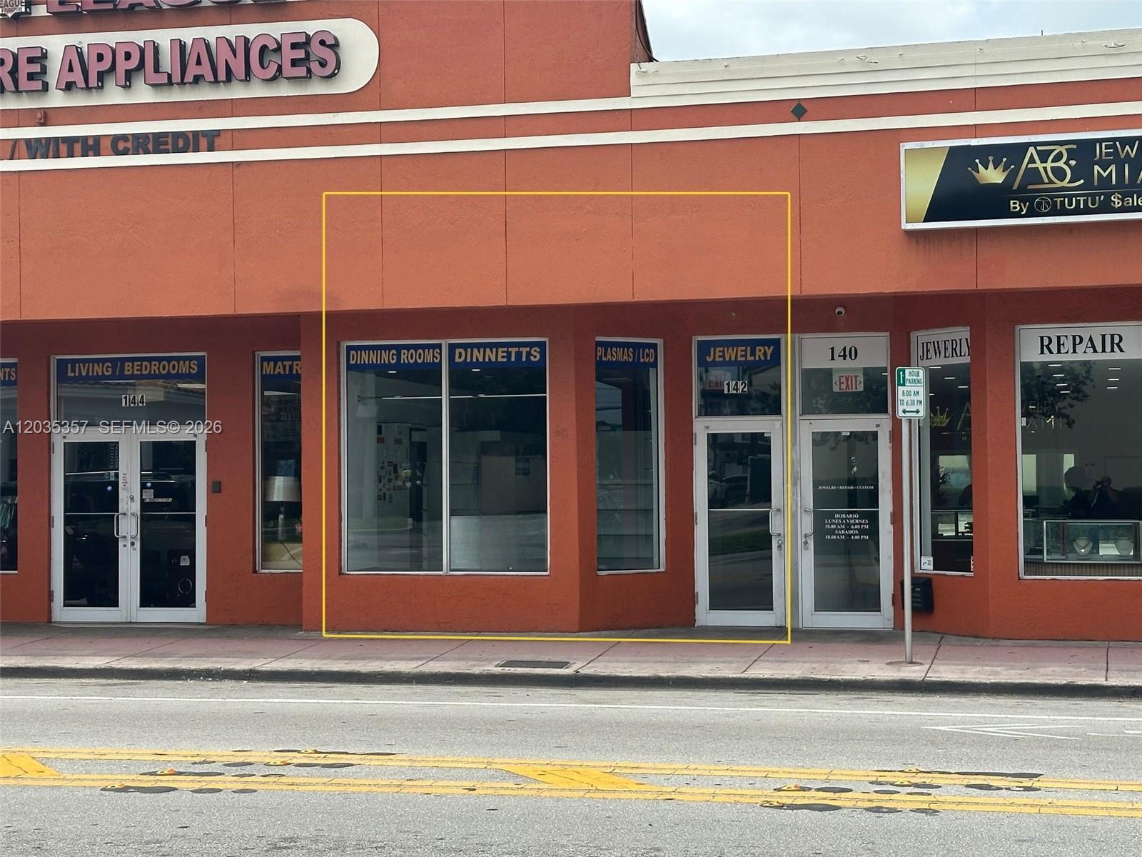 142 Hialeah Dr, Hialeah FL 33010