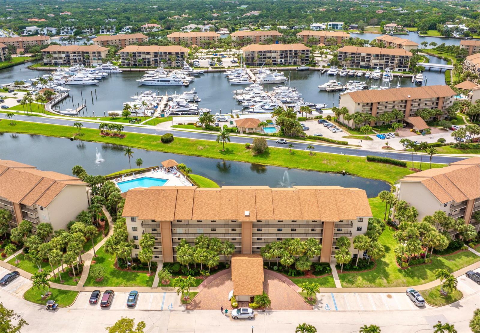601 Seafarer Circle # 104, Jupiter FL 33477